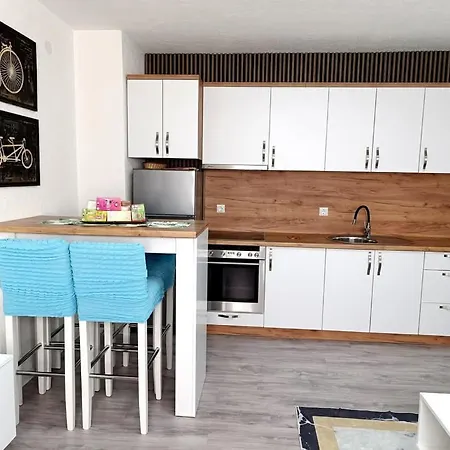 Ah Apartment Tuzla